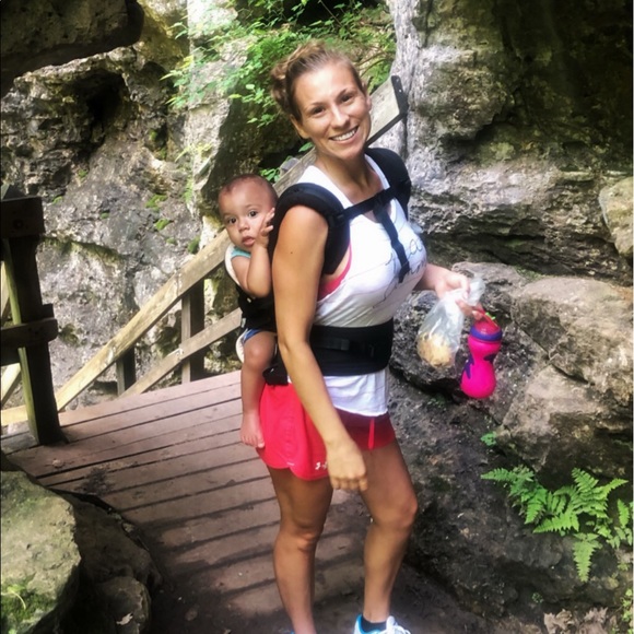 Meet your Posher, Ashlee - Picture 2 of 3